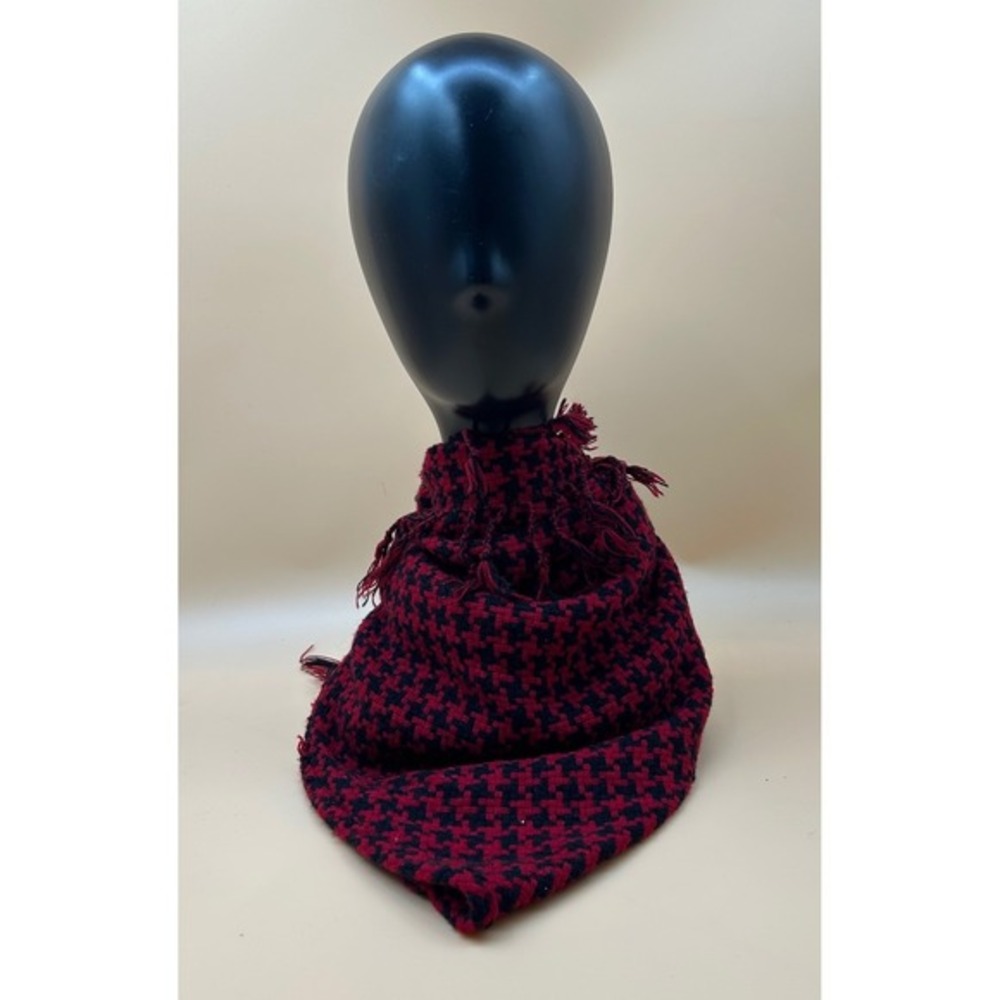 Unbranded Women Red Black Houndstooth Scarf Fringe Accent Winter Checker Thrash - Picture 1 of 5